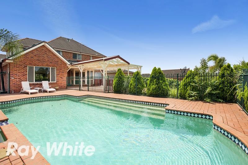 4 Rochester Grove, CASTLE HILL, NSW 2154