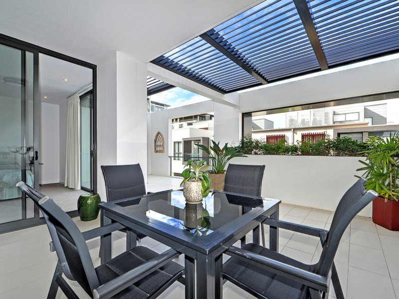 4203/2 Sunset Avenue, PARADISE POINT, QLD 4216
