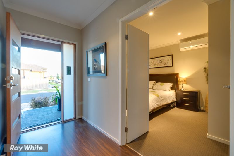 1 Holly Green Circuit, Truganina, VIC 3029