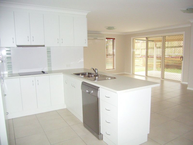 1/28 Sambar Court, Kearneys Spring, QLD 4350