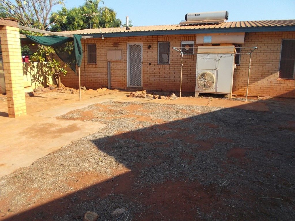 8 Clam Court, SOUTH HEDLAND WA 6722