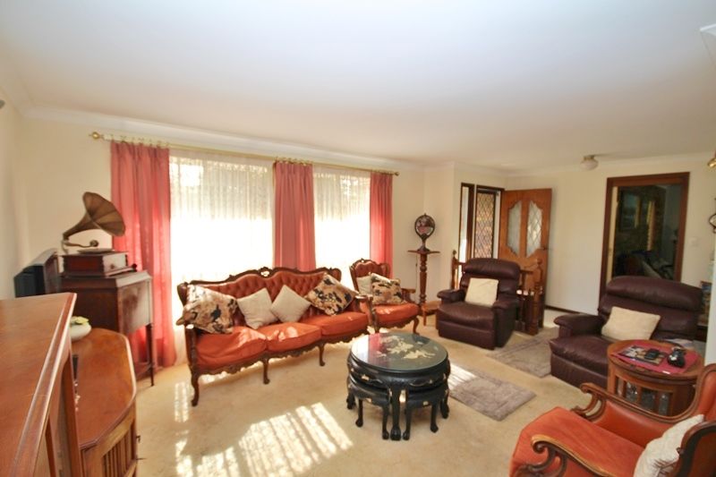 106 Kings Road, GLASS HOUSE MOUNTAINS, QLD 4518