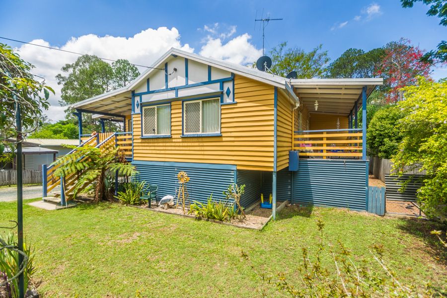 23 Coronation Avenue, Woodford QLD 4514