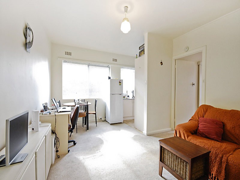 2/131 Grange Road, Carnegie, VIC 3163