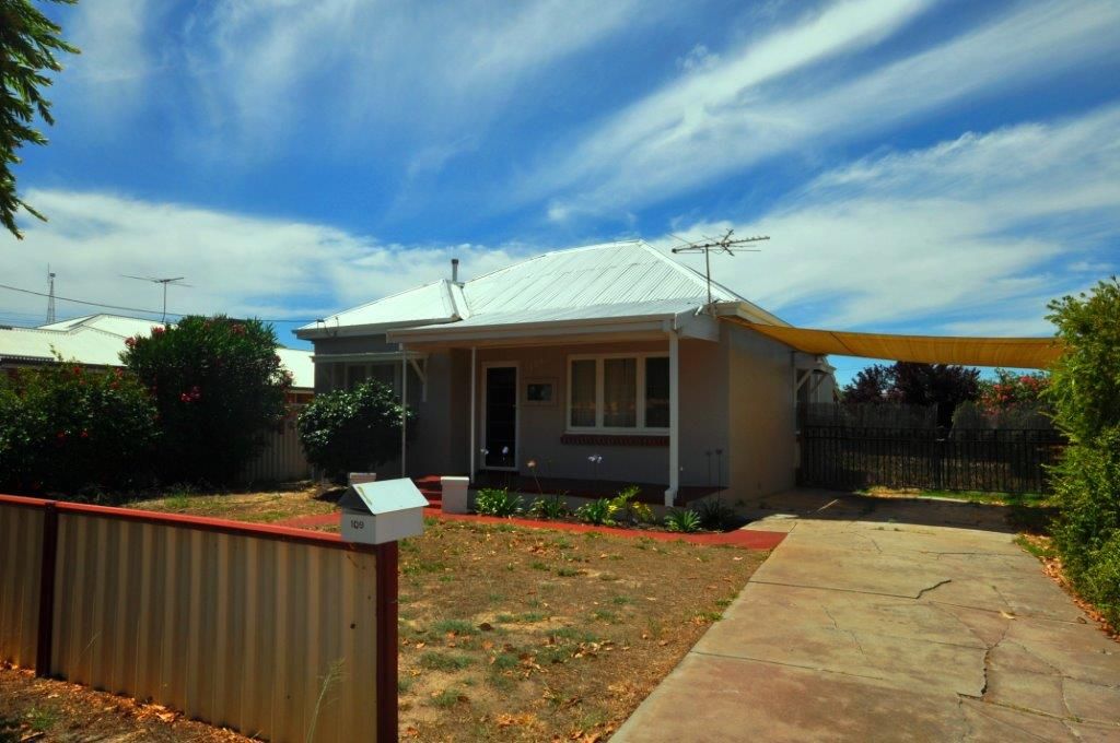 109 Leake Street, Belmont, WA 6104