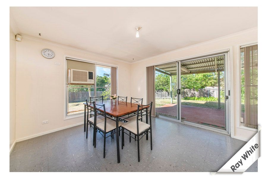 22 Whittell Crescent, Florey, ACT 2615