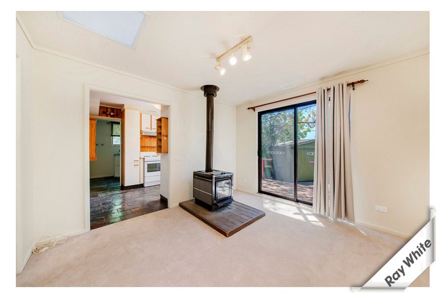 16 Shand Place, Latham, ACT 2615