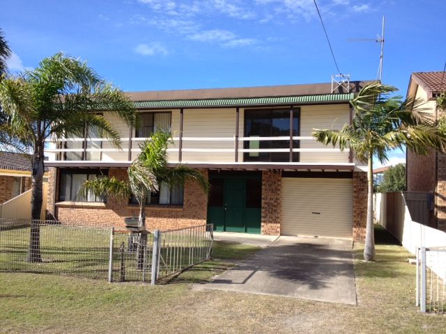 14 Callala Beach Road, Callala Beach, NSW 2540