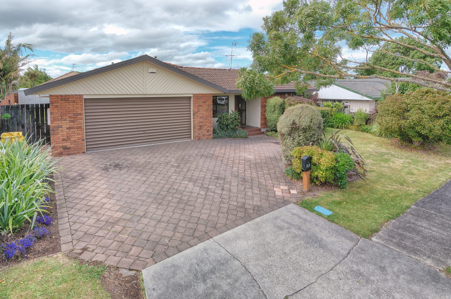 163 Walter Strevens Drive, Conifer Grove, Manukau City