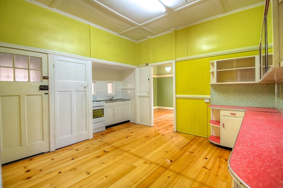 17 Hamilton Street, BOOVAL, QLD 4304