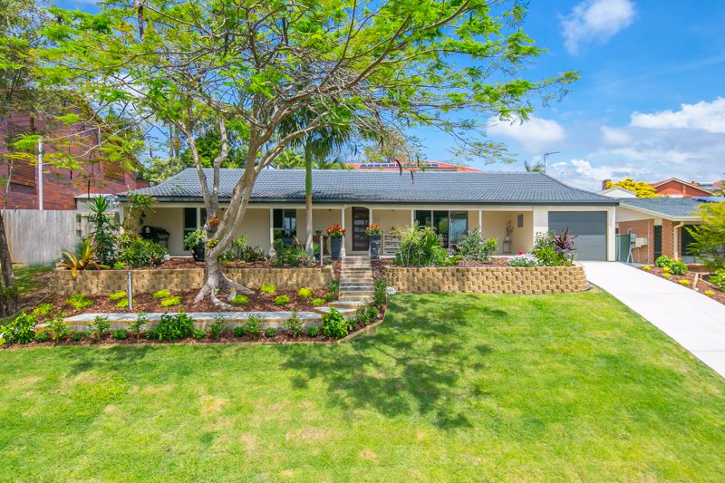 24 Darel Drive, ASHMORE, QLD 4214