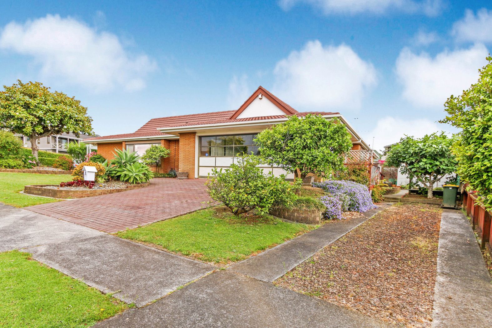 23 Palmyra Way, Half Moon Bay, Manukau City