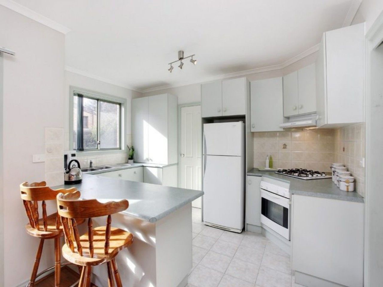 2/20 Dover Street, OAKLEIGH EAST, VIC 3166