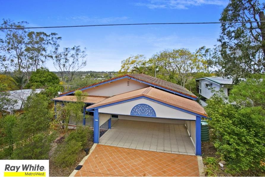 32 Cedarleigh Road, KENMORE QLD 4069