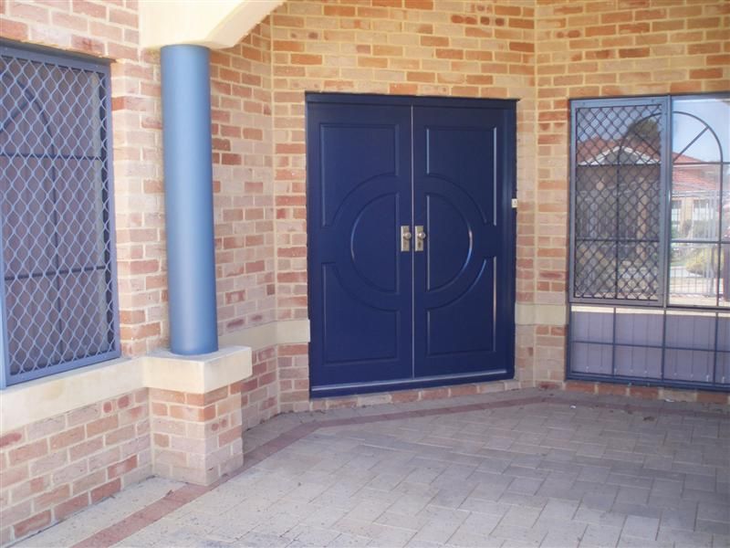 5 BLUERIDGE Crescent, Bibra Lake, WA 6163