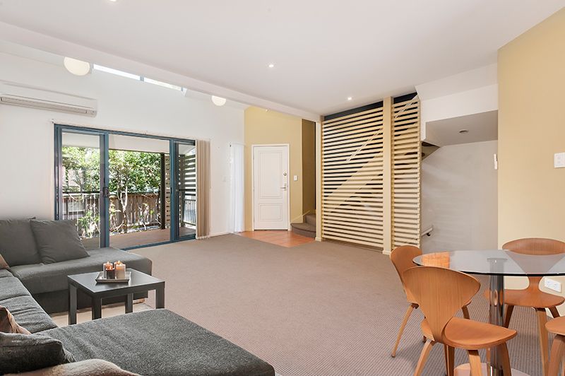 58 York Parade, Spring Hill QLD 4000