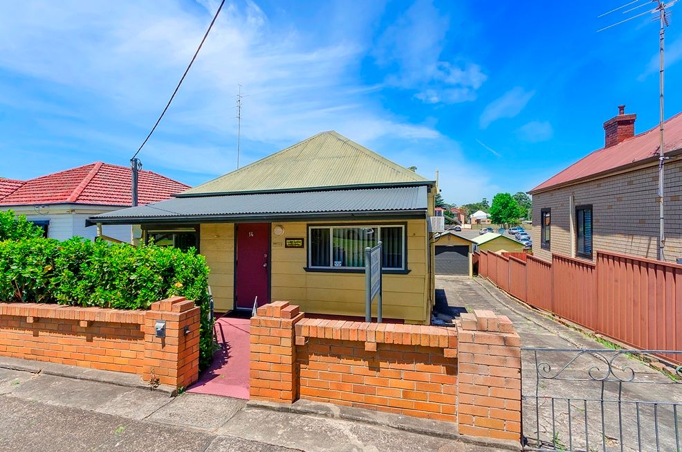 14 Russell Street, Woonona NSW 2517