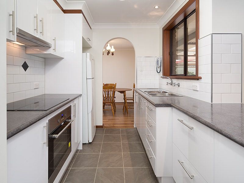 591 Heathwood Avenue, Lavington, NSW 2641