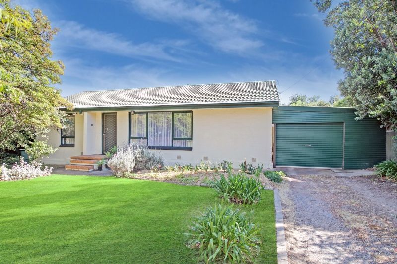 17 Sabina Crescent, CHRISTIE DOWNS, SA 5164