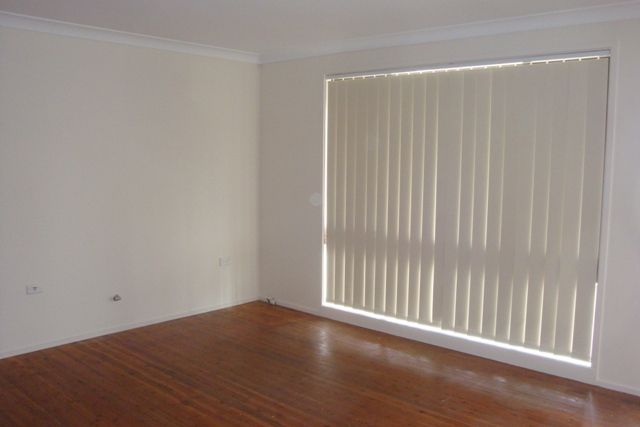 9 Province Street, Abbotsbury, NSW 2176