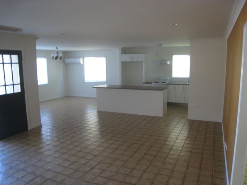 35 Baker Street, Emerald, QLD 4720