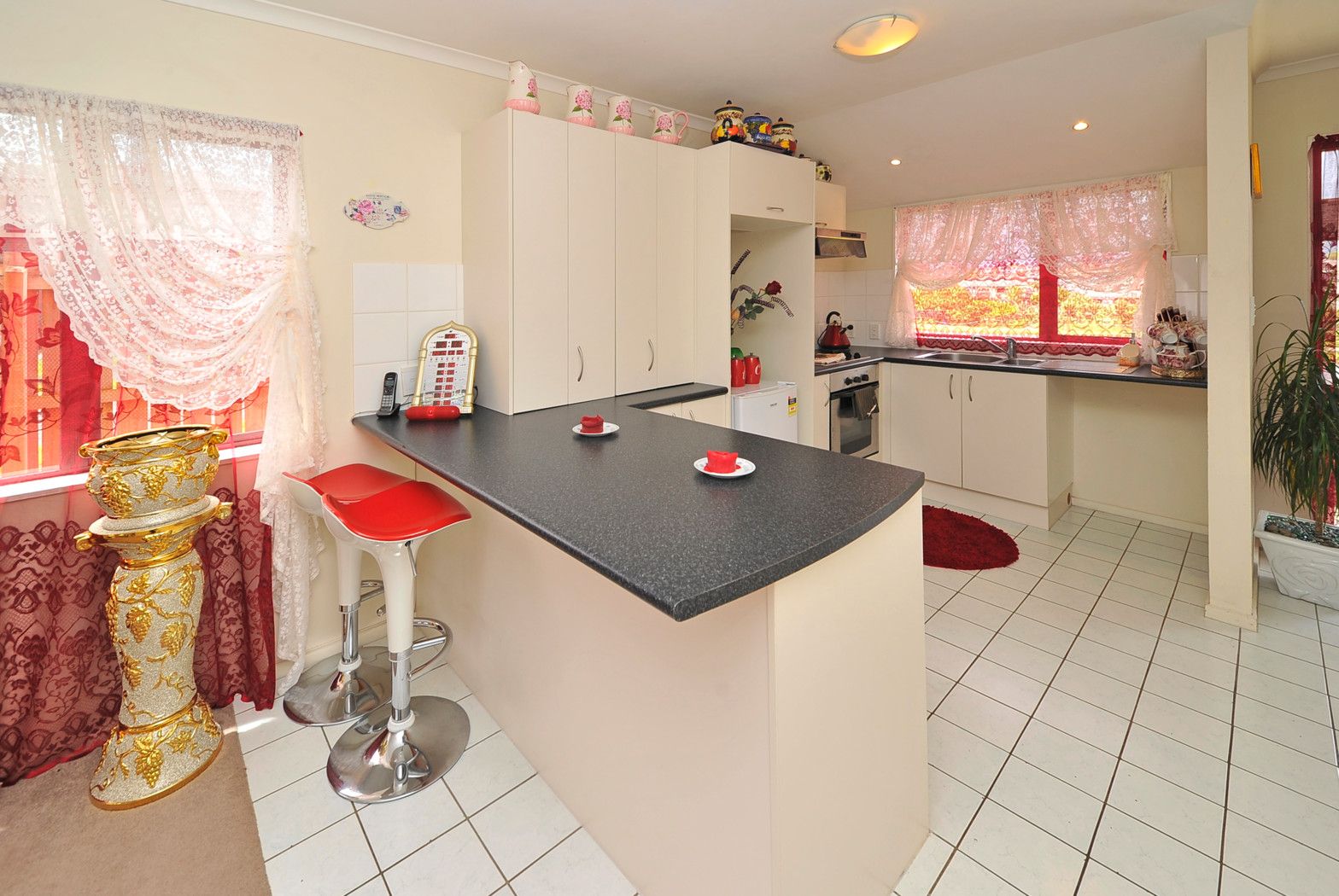 88 Naylors Drive, Mangere, Manukau City