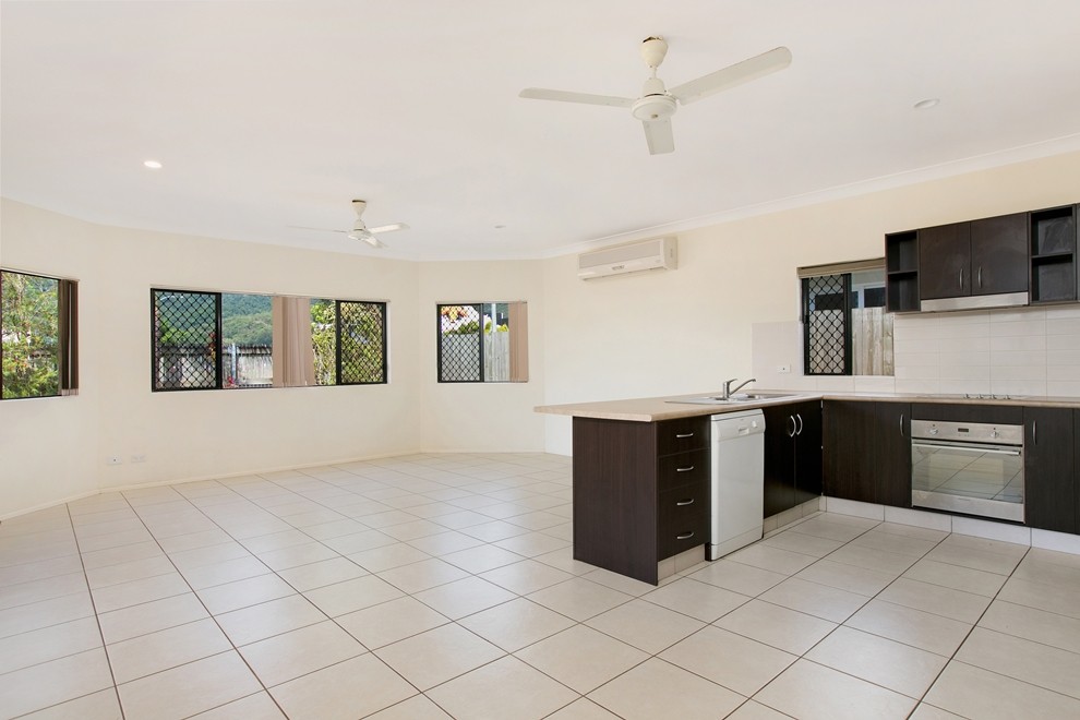 Smithfield, QLD 4878