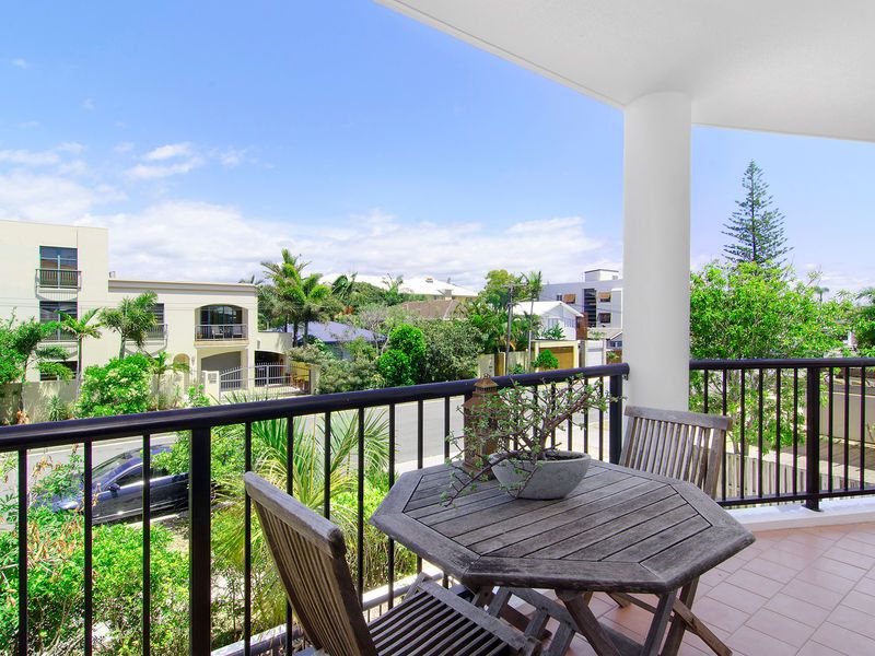 15 Surf Street, Mermaid Beach QLD 4218