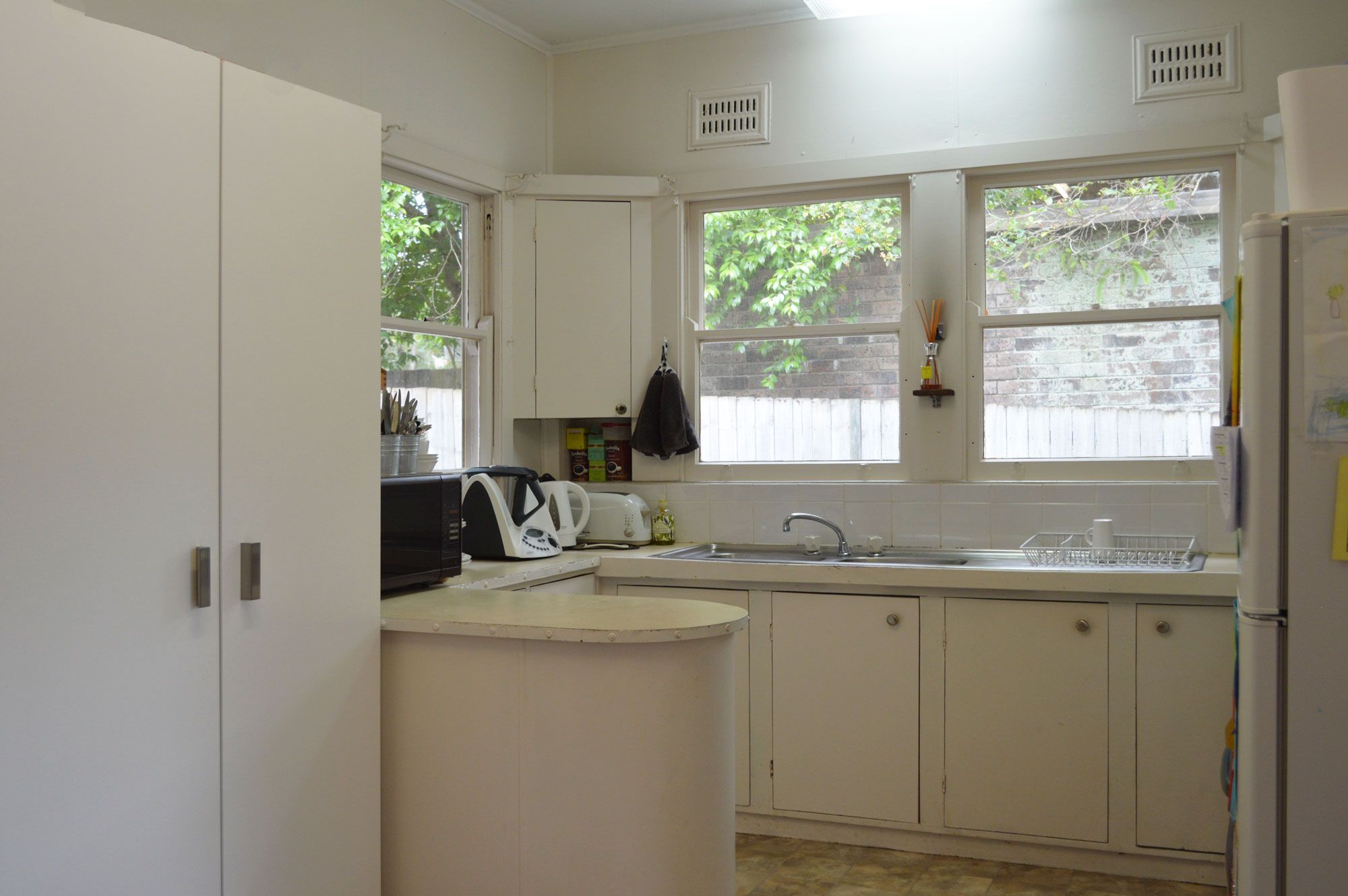 10 Tamboon Avenue, Turramurra, NSW 2074