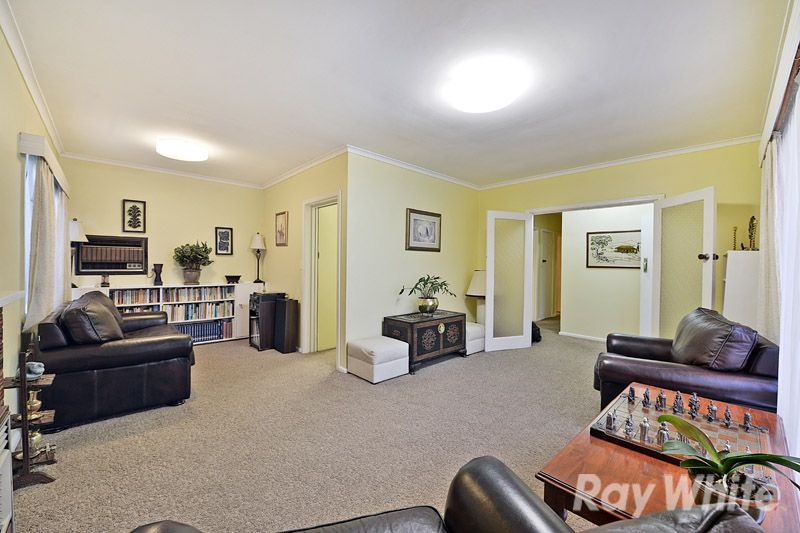 10 Johnson Drive, Ferntree Gully, VIC 3156