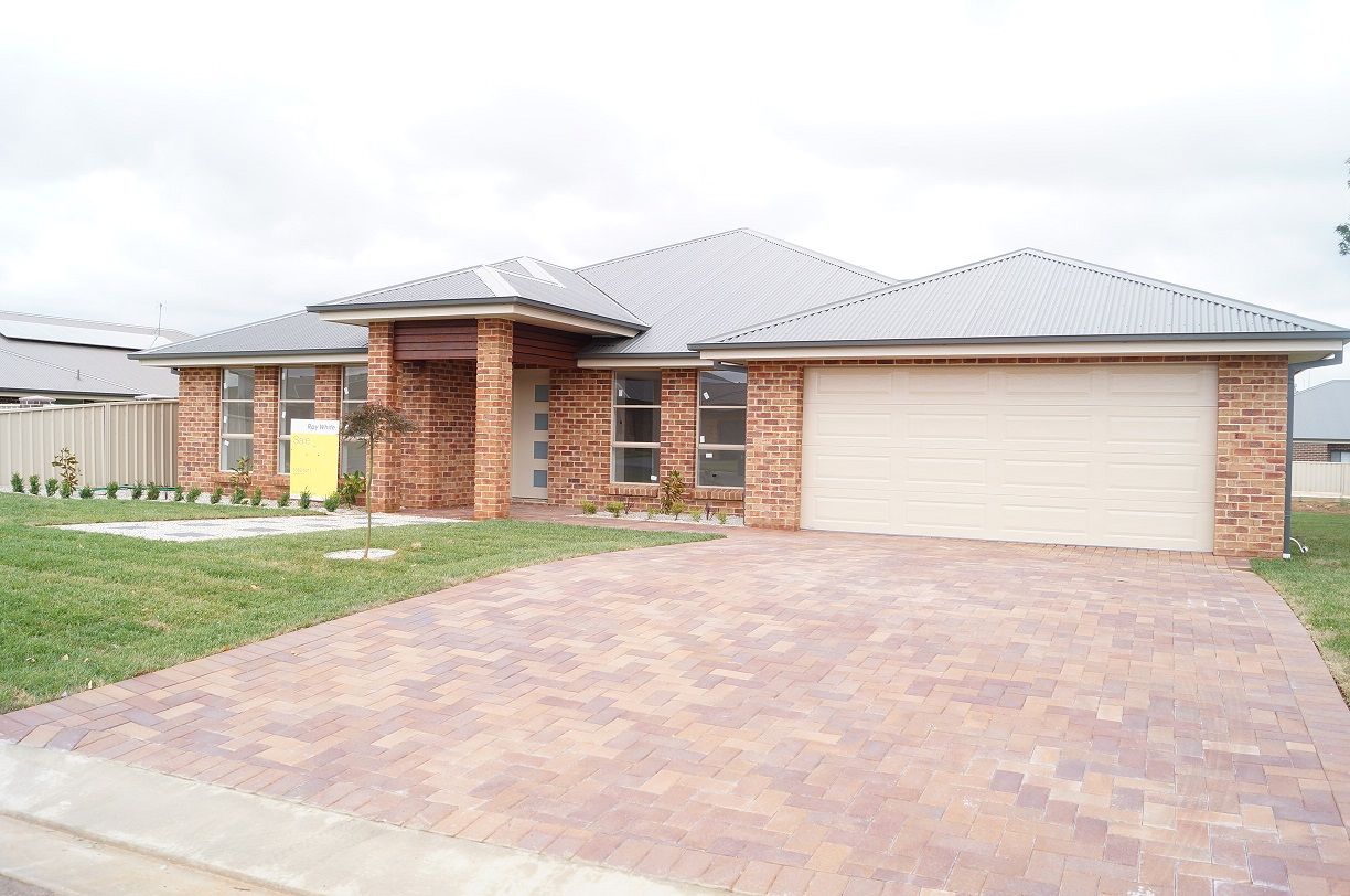 31 Valencia Drive, Orange NSW 2800