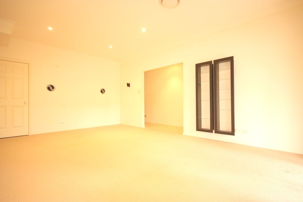 17 Lochview Crescent, Mount Annan, NSW 2567