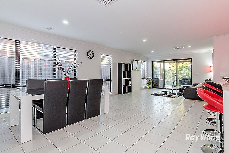 42 Silverwattle Drive, Lyndhurst, VIC 3975