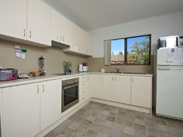 4/32 Goonawarra Drive, Mooloolaba, QLD 4557