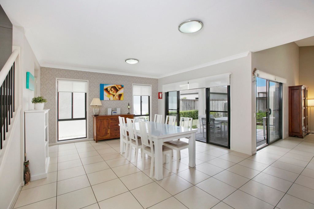 15/1 Celestial Court, Carina, QLD 4152