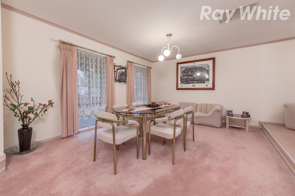 7 Leichardt Court, MILL PARK, VIC 3082