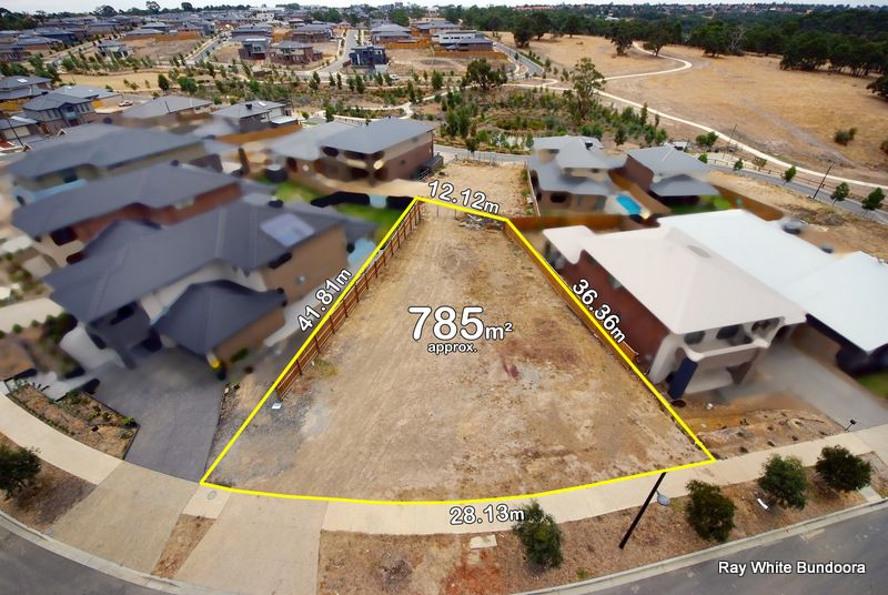 8 Hillhouse Crescent, BUNDOORA, VIC 3083