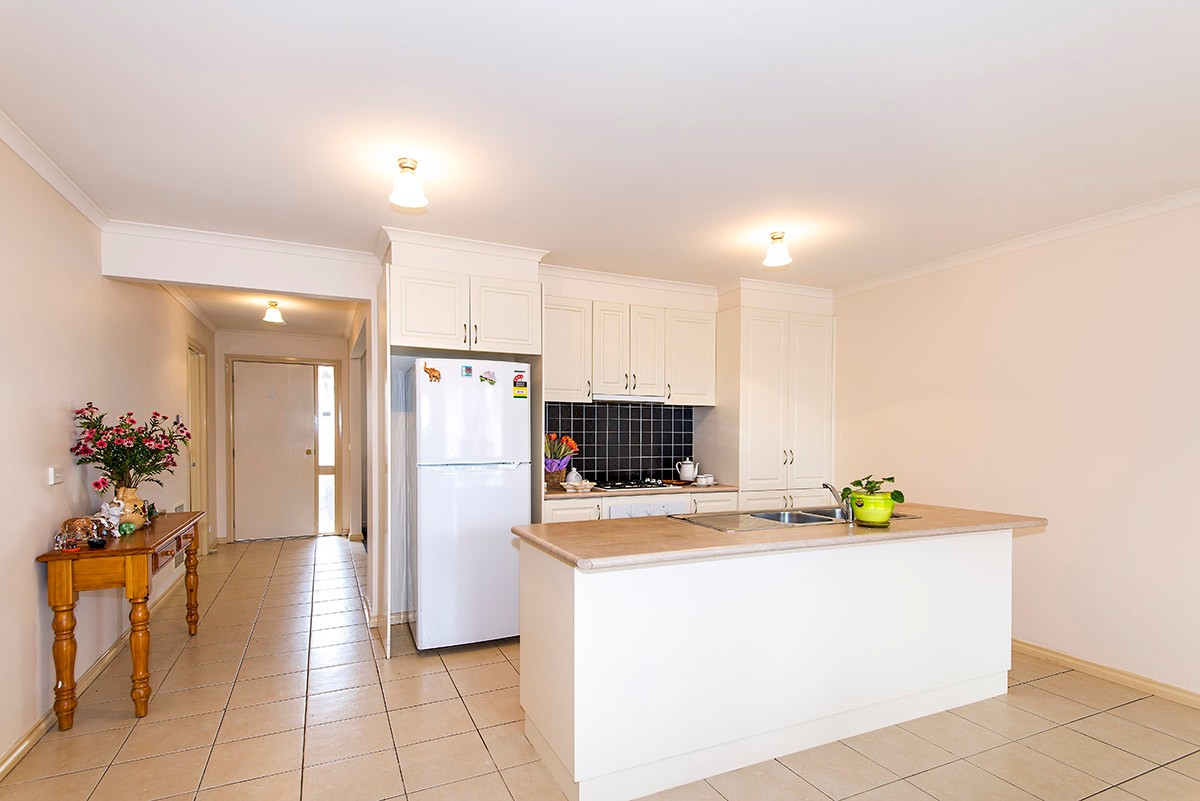 11 Sarah Court, South Morang, VIC 3752