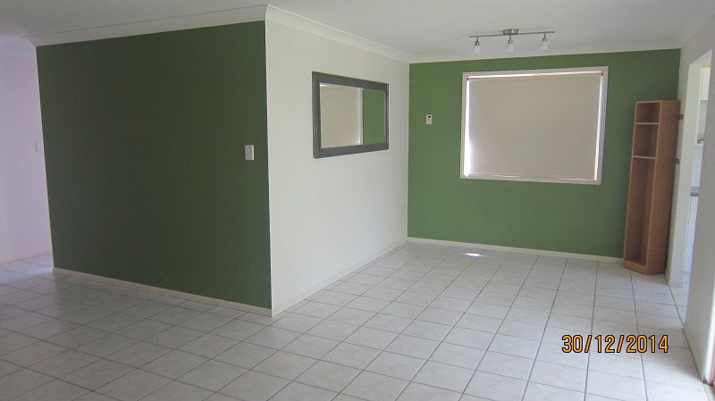 8 Lyrebird, Doolandella, QLD 4077