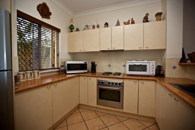 2/24-28 Martinez Avenue, West End, QLD 4810