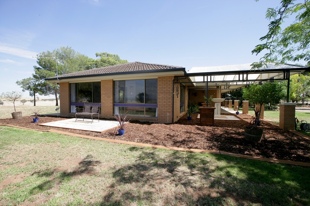 519 Shepherds Siding Road, Harefield, NSW 2650