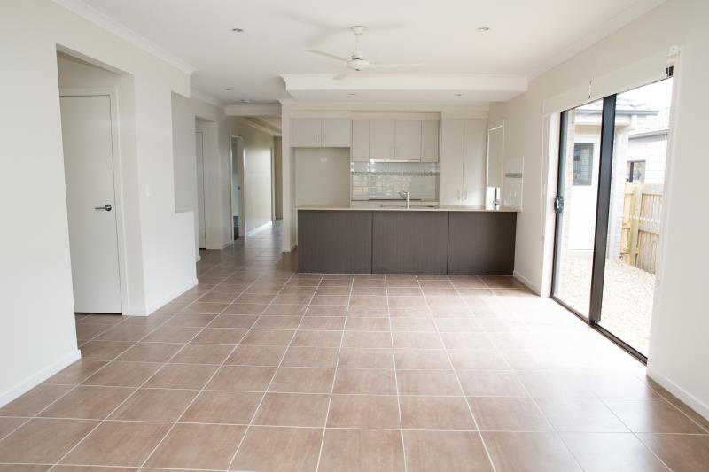 30 Huntley Crescent, Redbank Plains, QLD 4301