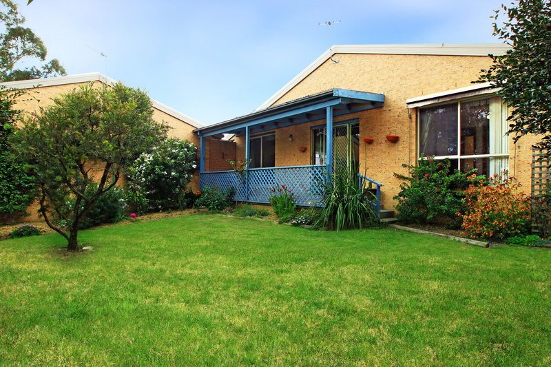 4/5 Waroo Place, Bomaderry, NSW 2541