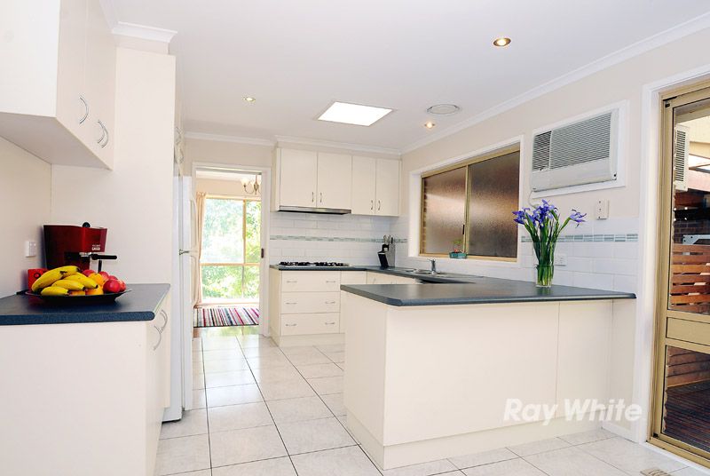 13 Saunders Close, Lysterfield, VIC 3156