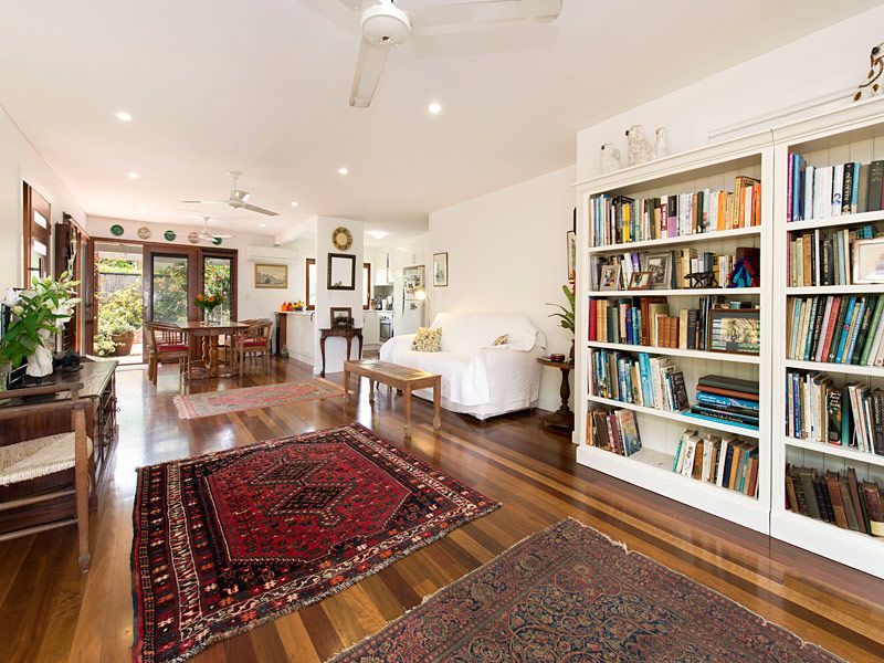 2 Teesdale Street, CORINDA QLD 4075