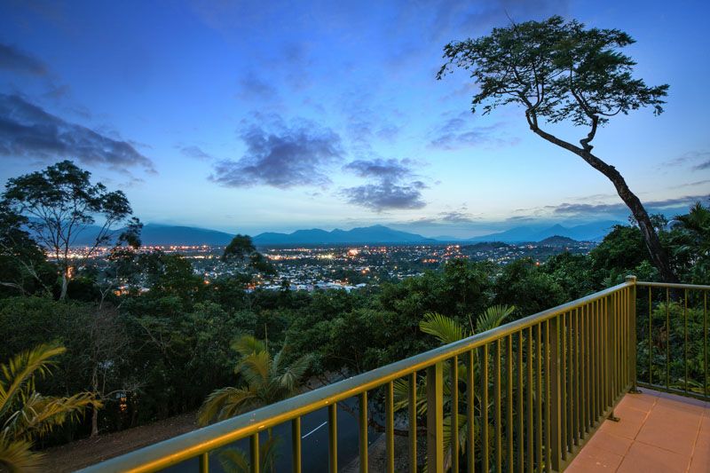 1 Oceanview Place, MOOROOBOOL, QLD 4870