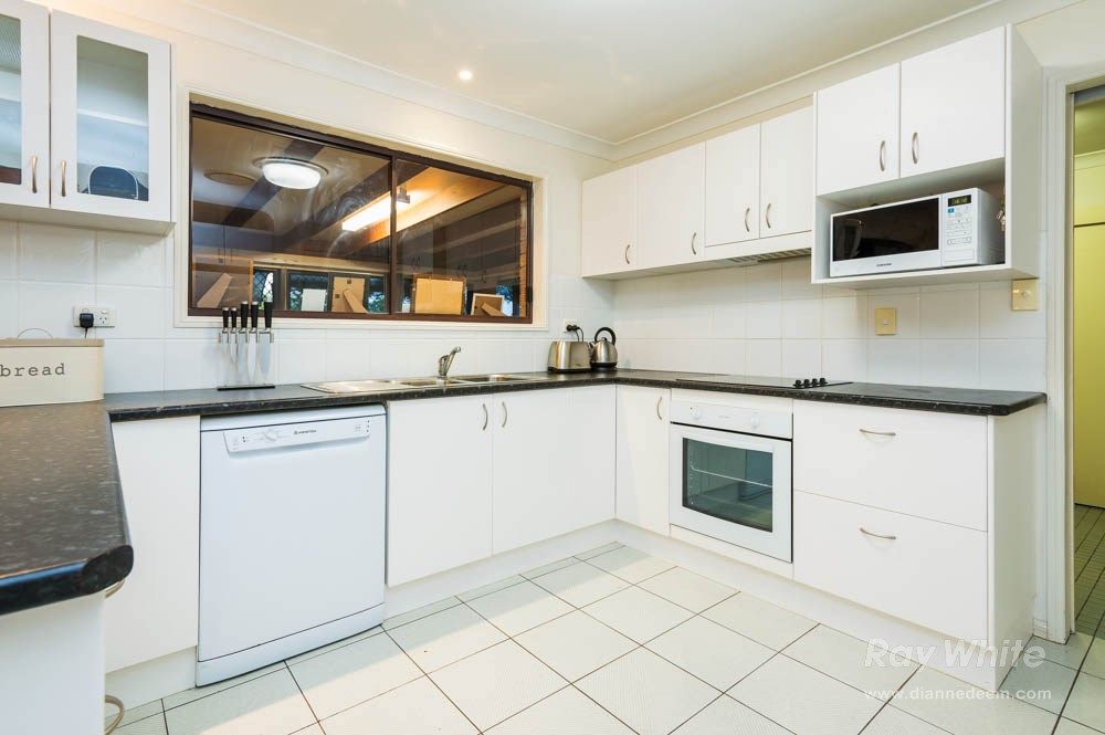 7 Boorala Crescent, EIGHT MILE PLAINS QLD 4113