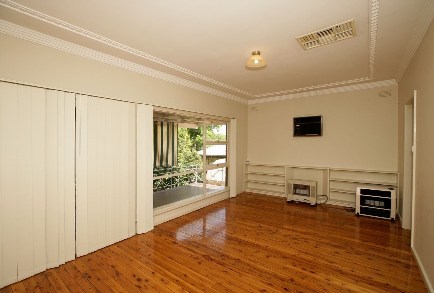 61 Mitchelmore Street, TURVEY PARK, NSW 2650