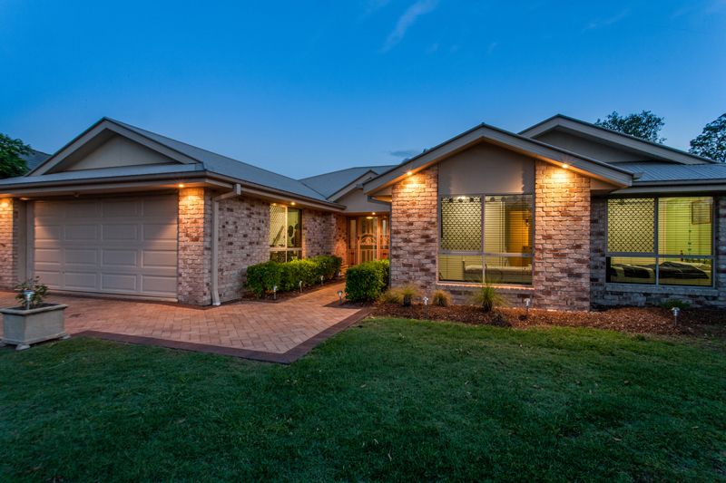 12 Jubilee Avenue, Forest Lake, QLD 4078