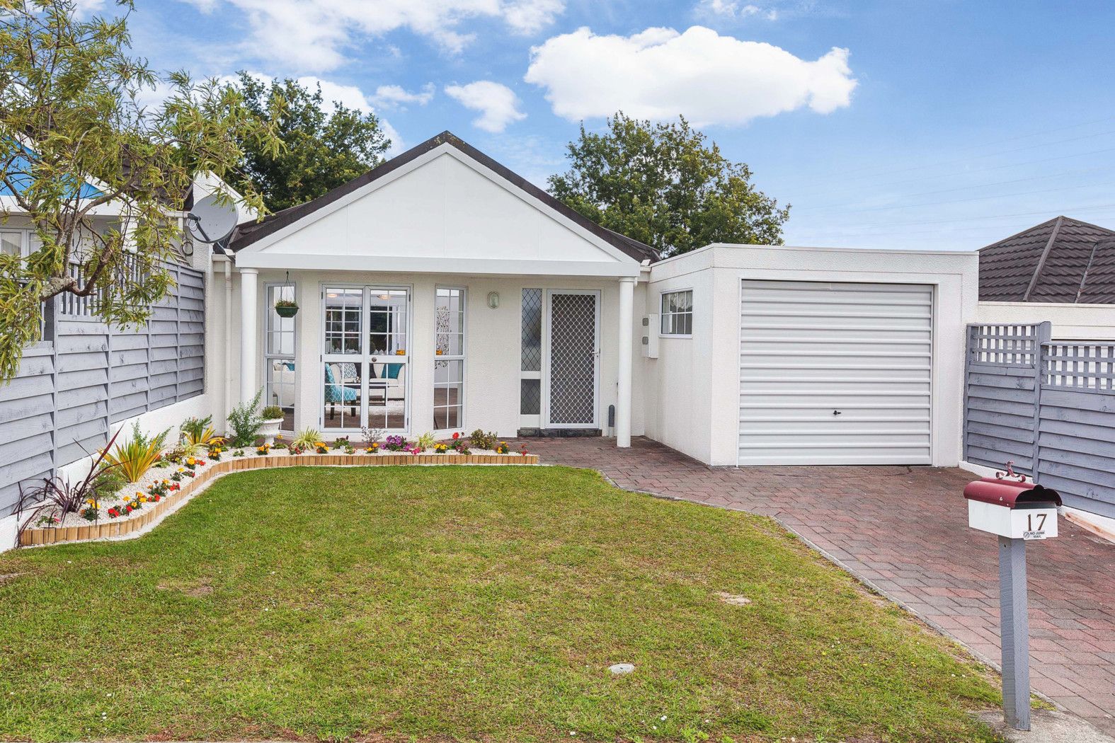 17 McAlister Place, Mount Roskill, Auckland City 1041 Sold Unit Ray